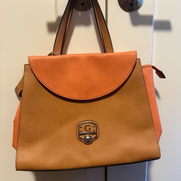 Guess Purse - Picture 1 of 3